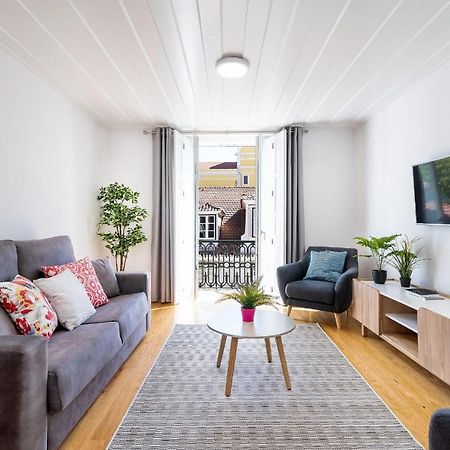 Amazing 1Bdr Apartment In Chiado By Lovelystay 리스본 외부 사진