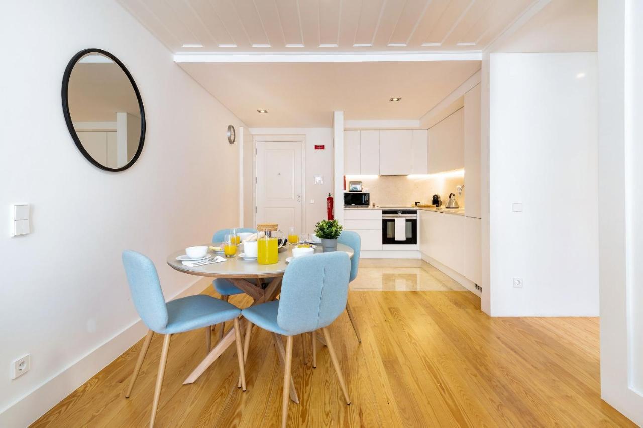 Amazing 1Bdr Apartment In Chiado By Lovelystay 리스본 외부 사진