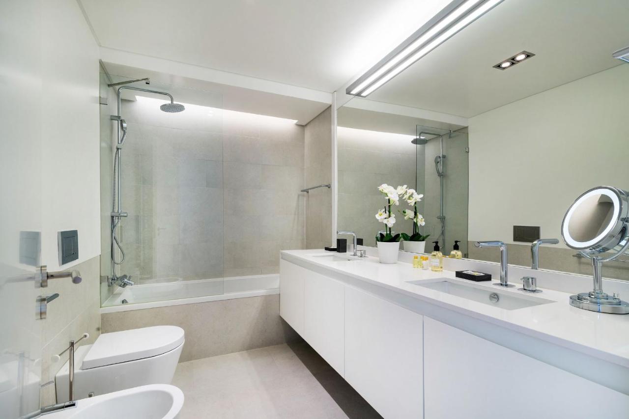 Amazing 1Bdr Apartment In Chiado By Lovelystay 리스본 외부 사진