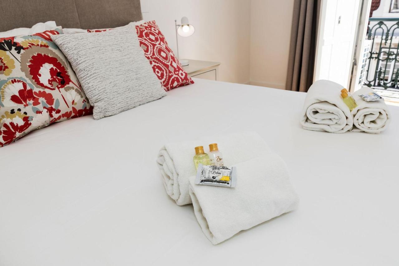 Amazing 1Bdr Apartment In Chiado By Lovelystay 리스본 외부 사진